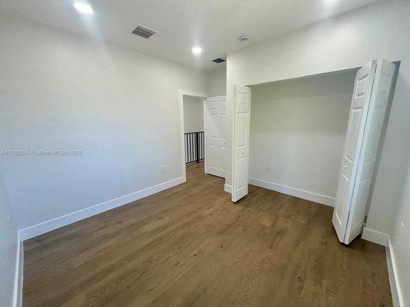 1121 NW 25th St, Miami FL 33127