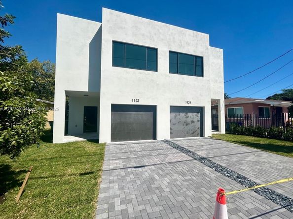 1121 NW 25th St, Miami FL 33127