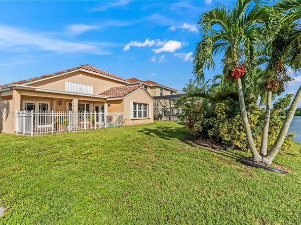 18144 SW 20th St, Miramar FL 33029