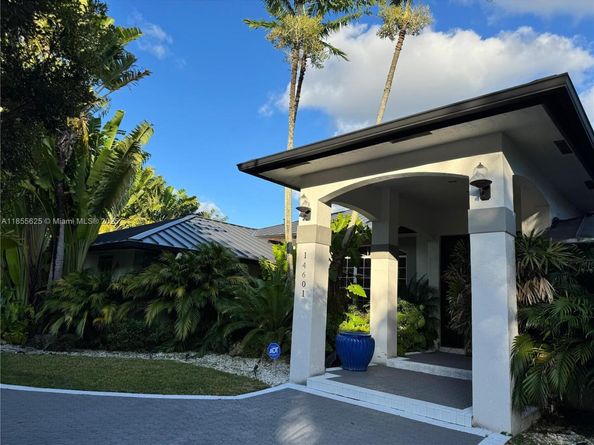 3750 NE 170th St 302, North Miami Beach FL 33160