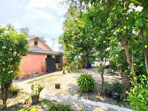 683 NW 30th St, Miami FL 33127