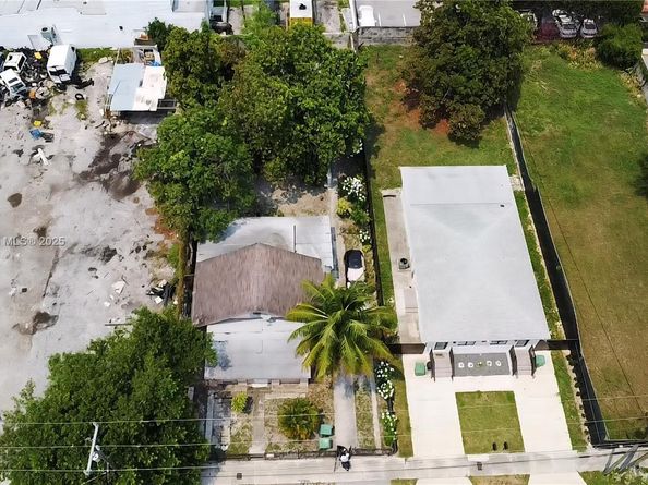 683 NW 30th St, Miami FL 33127