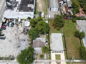 683 NW 30th St, Miami FL 33127