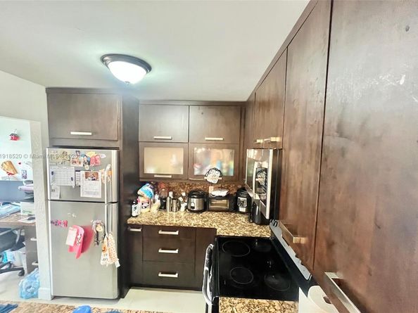 1990 SW 121st Ct 232, Miami FL 33175