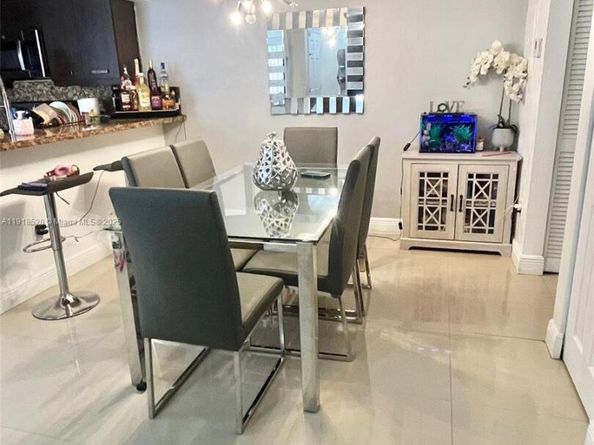 1990 SW 121st Ct 232, Miami FL 33175