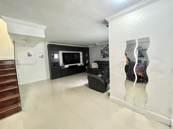 1990 SW 121st Ct 232, Miami FL 33175