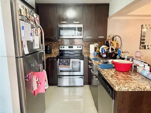 1990 SW 121st Ct 232, Miami FL 33175