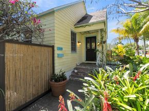 1500 Jackson St, Hollywood FL 33020