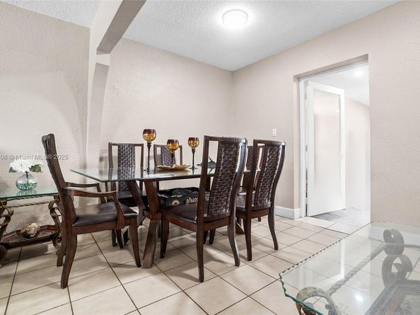 479 E 32nd St, Hialeah FL 33013