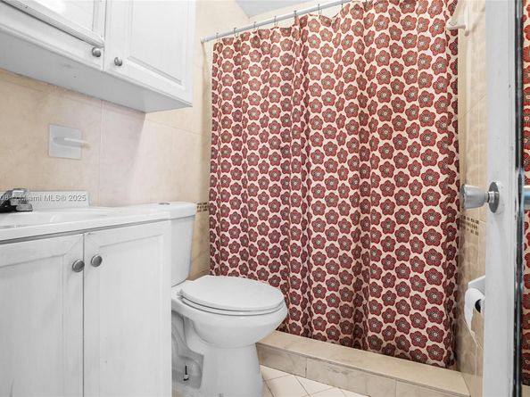 479 E 32nd St, Hialeah FL 33013
