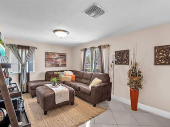 2175 NW 50th St