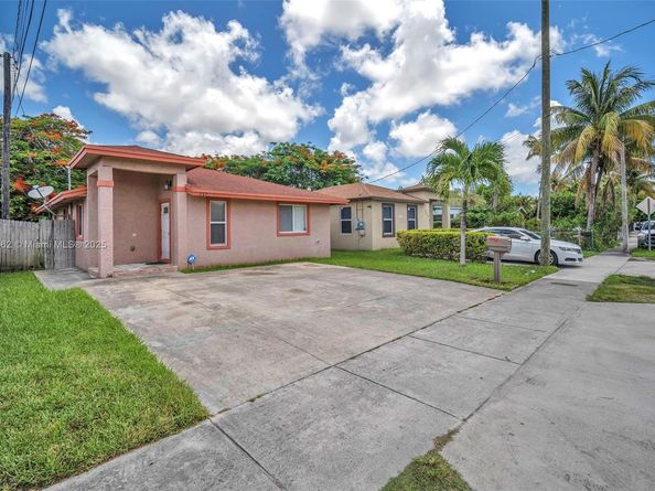 2175 NW 50th St, Miami FL 33142