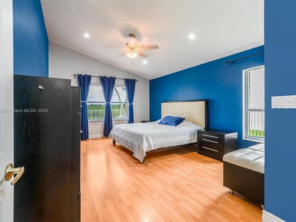 1646 NW 144th Way, Pembroke Pines FL 33028