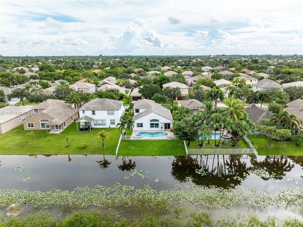 1646 NW 144th Way, Pembroke Pines FL 33028