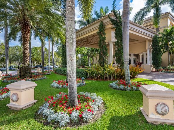 1646 NW 144th Way, Pembroke Pines FL 33028