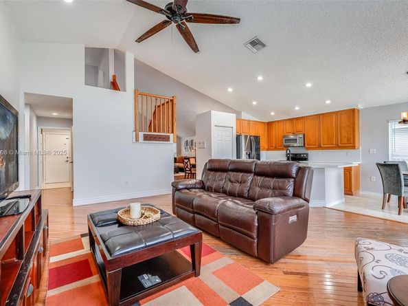 1646 NW 144th Way, Pembroke Pines FL 33028