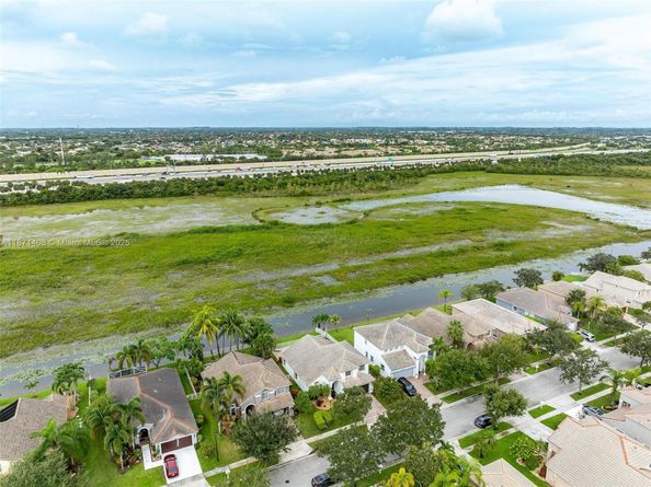 1646 NW 144th Way, Pembroke Pines FL 33028