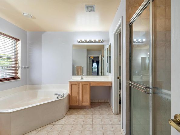 1646 NW 144th Way, Pembroke Pines FL 33028