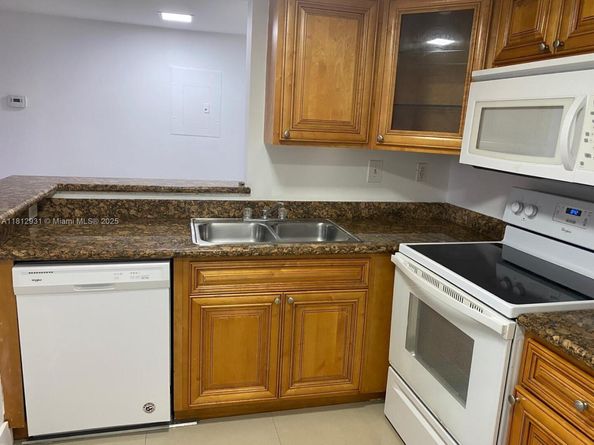 9939 Nob Hill Pl 9939, Sunrise FL 33351