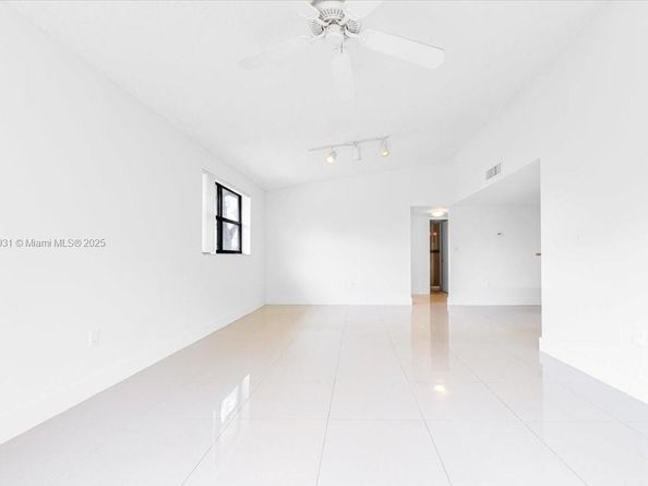 9939 Nob Hill Pl 9939, Sunrise FL 33351