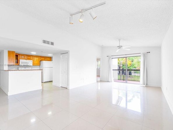 9939 Nob Hill Pl 9939, Sunrise FL 33351