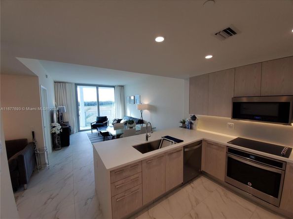 2000 Metropica Way 305, Sunrise FL 33323