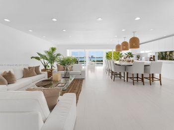 1065 N Shore Dr