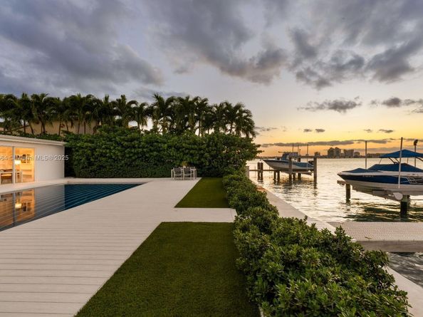 1065 N Shore Dr, Miami Beach FL 33141