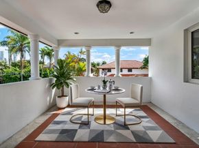 527 SW 20th Rd, Miami FL 33129