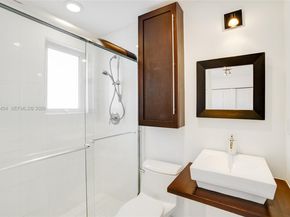 527 SW 20th Rd, Miami FL 33129