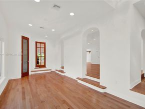 527 SW 20th Rd, Miami FL 33129