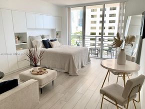 335 S Biscayne Blvd 1106, Miami FL 33131