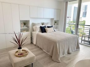 335 S Biscayne Blvd 1106, Miami FL 33131