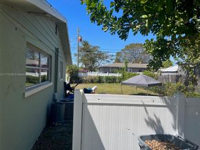 977 Miner Rd, Lake Worth FL 33462