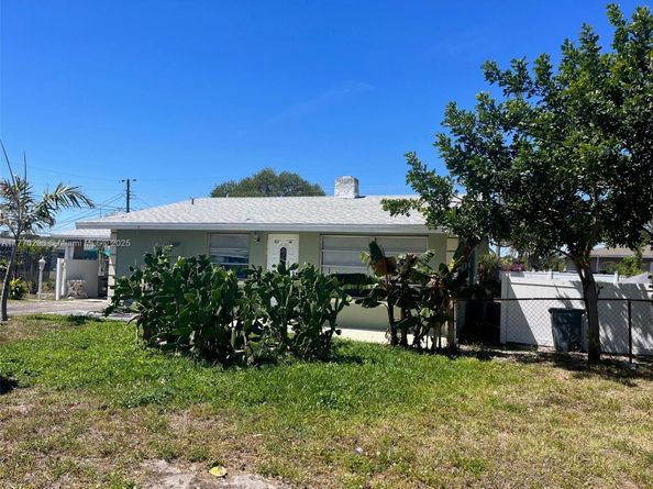 977 Miner Rd, Lake Worth FL 33462