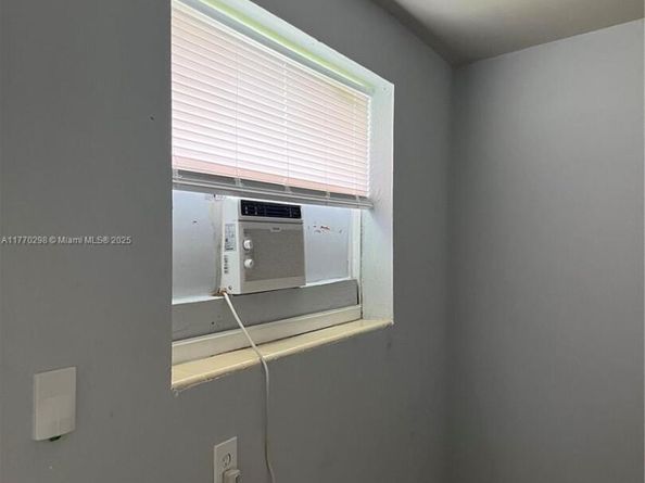 977 Miner Rd, Lake Worth FL 33462