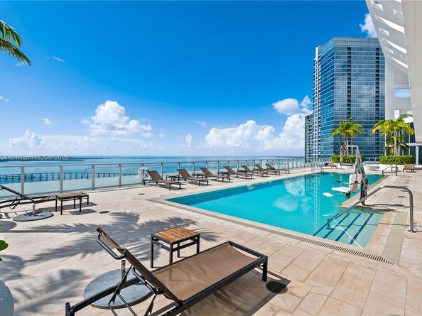 1300 Brickell Bay Dr 2901, Miami FL 33131
