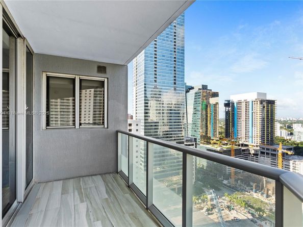 1300 Brickell Bay Dr 2901, Miami FL 33131