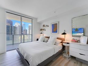 1300 Brickell Bay Dr 2901, Miami FL 33131