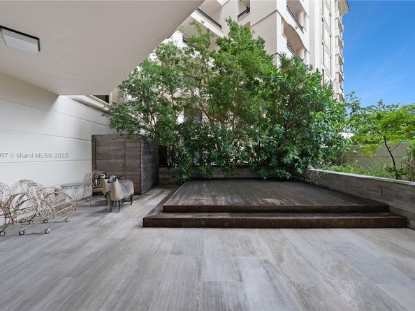7023 Fisher Island Dr 7023, Miami Beach FL 33109