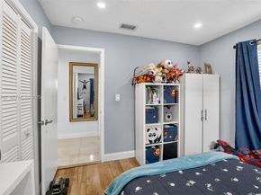 2256 Simms St, Hollywood FL 33020