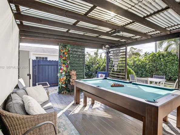 2256 Simms St, Hollywood FL 33020