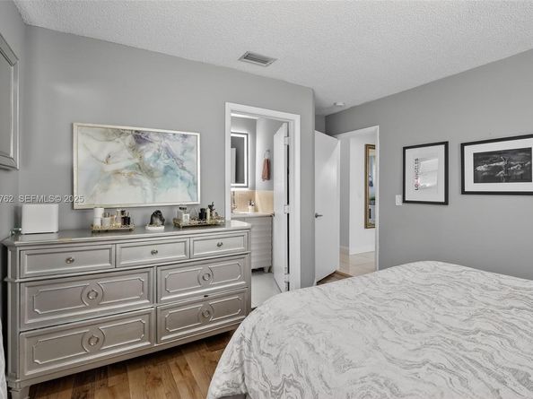 2256 Simms St, Hollywood FL 33020