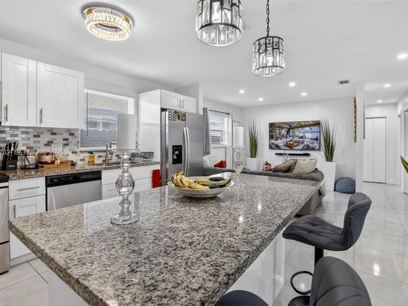 2256 Simms St, Hollywood FL 33020