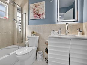 2256 Simms St, Hollywood FL 33020