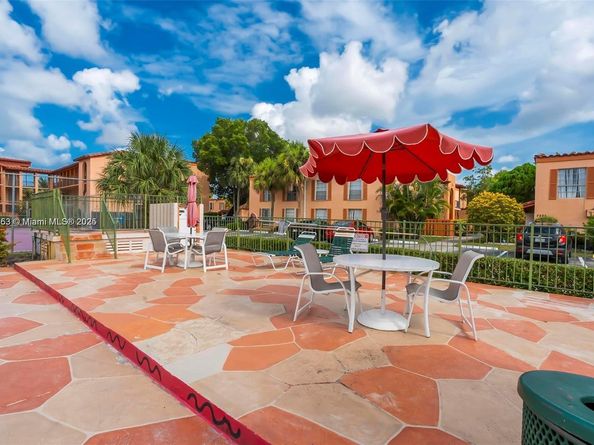 7204 Fairway Dr I25, Miami Lakes FL 33014