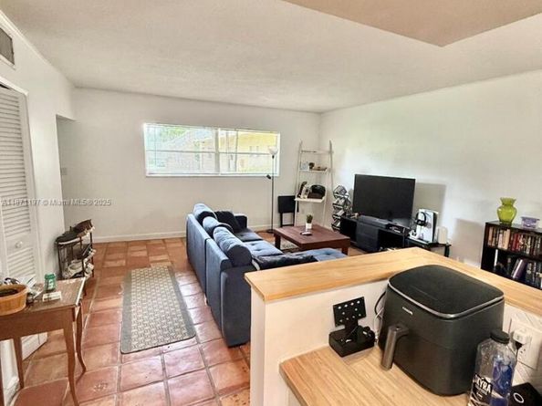 14901 SW 4th St 5A, Pembroke Pines FL 33027