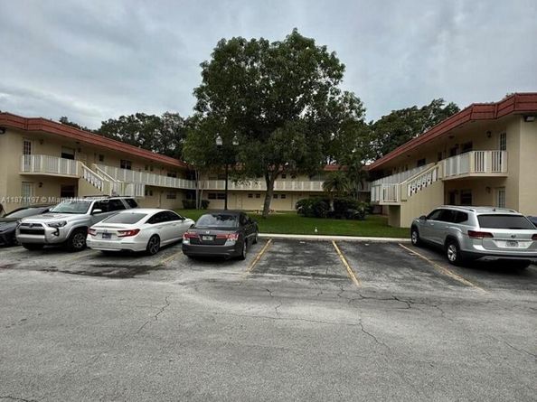 14901 SW 4th St 5A, Pembroke Pines FL 33027