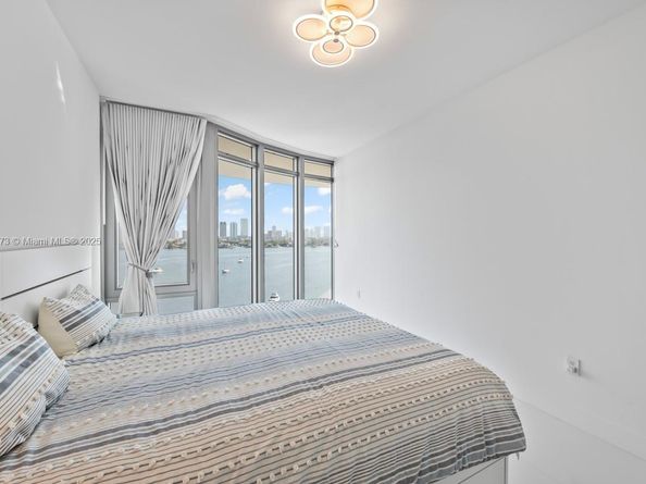 17301 Biscayne Blvd 811, North Miami Beach FL 33160