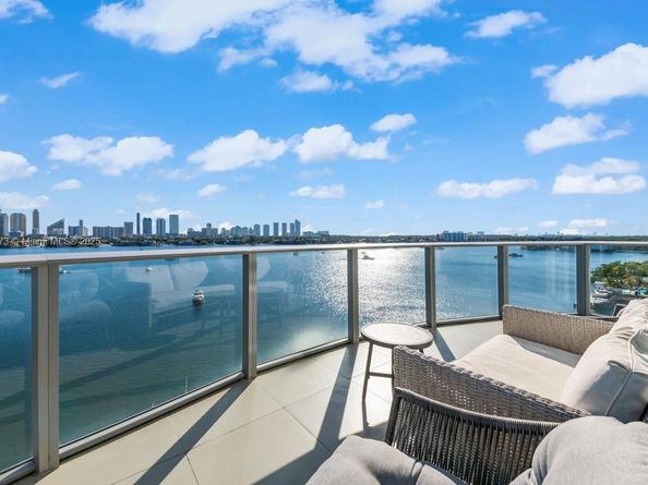 17301 Biscayne Blvd 811, North Miami Beach FL 33160